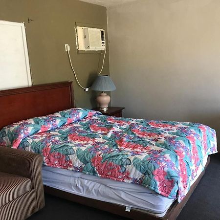 Hotel O Near Fanning Springs State Park Us Hwy 98 Old Town Esterno foto