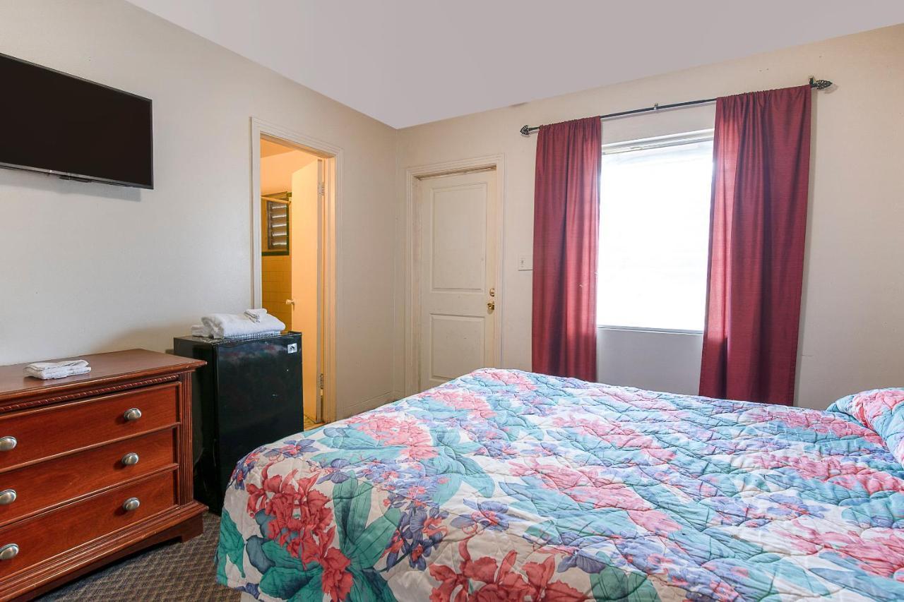Hotel O Near Fanning Springs State Park Us Hwy 98 Old Town Esterno foto