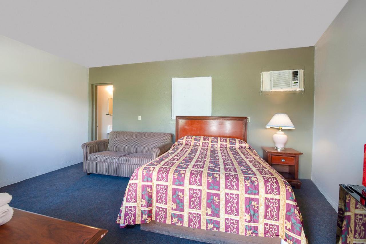 Hotel O Near Fanning Springs State Park Us Hwy 98 Old Town Esterno foto