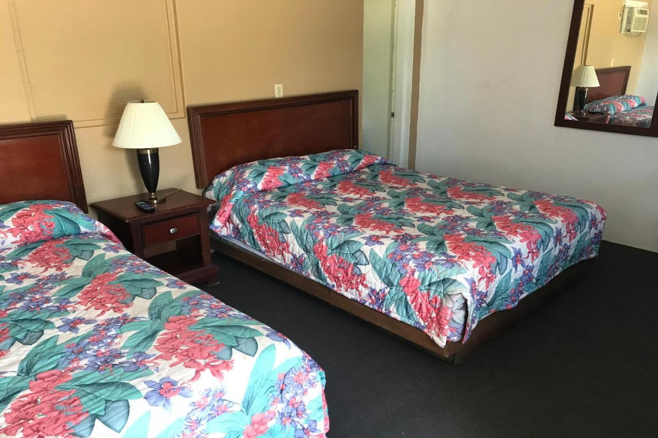 Hotel O Near Fanning Springs State Park Us Hwy 98 Old Town Esterno foto