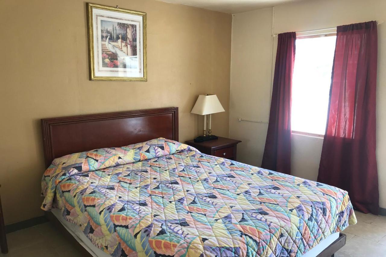 Hotel O Near Fanning Springs State Park Us Hwy 98 Old Town Esterno foto