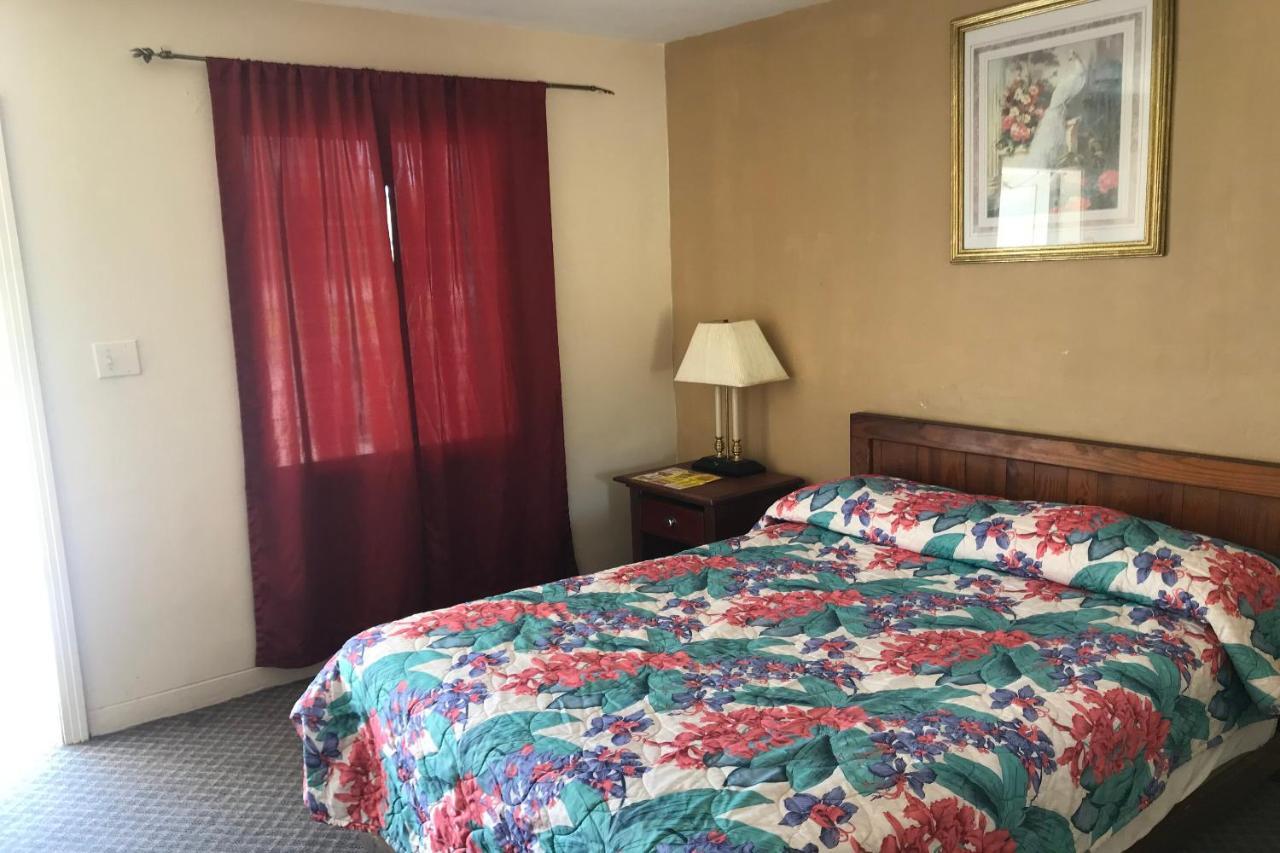 Hotel O Near Fanning Springs State Park Us Hwy 98 Old Town Esterno foto