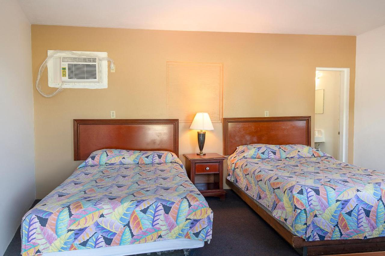 Hotel O Near Fanning Springs State Park Us Hwy 98 Old Town Esterno foto
