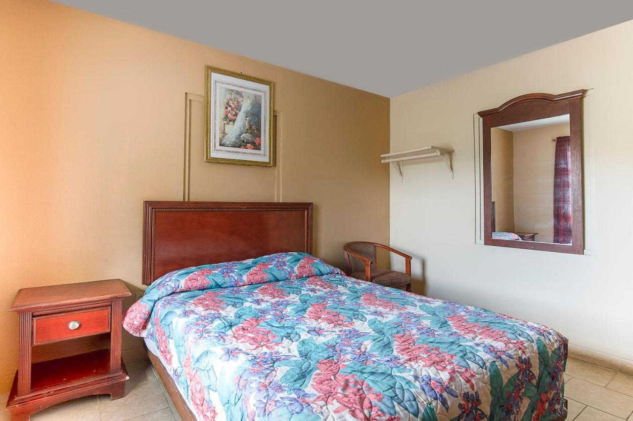 Hotel O Near Fanning Springs State Park Us Hwy 98 Old Town Esterno foto