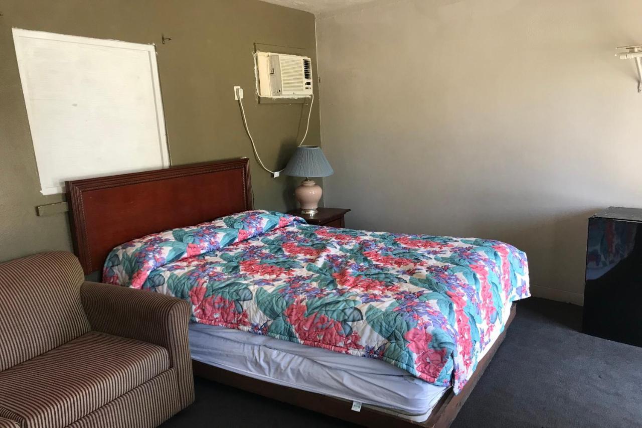 Hotel O Near Fanning Springs State Park Us Hwy 98 Old Town Esterno foto